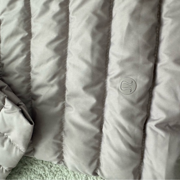 Lululemon Pack it Down Jacket - Picture 6 of 11